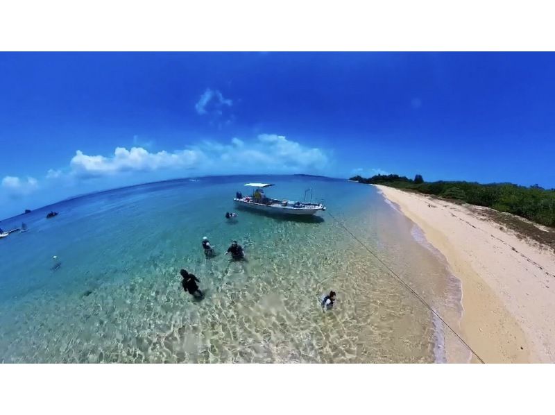 [Near the underwater road] Private boat snorkeling 90 minutes On the day, empty-handed OK! Fully equipped toilets Free for children under 3 years oldの紹介画像