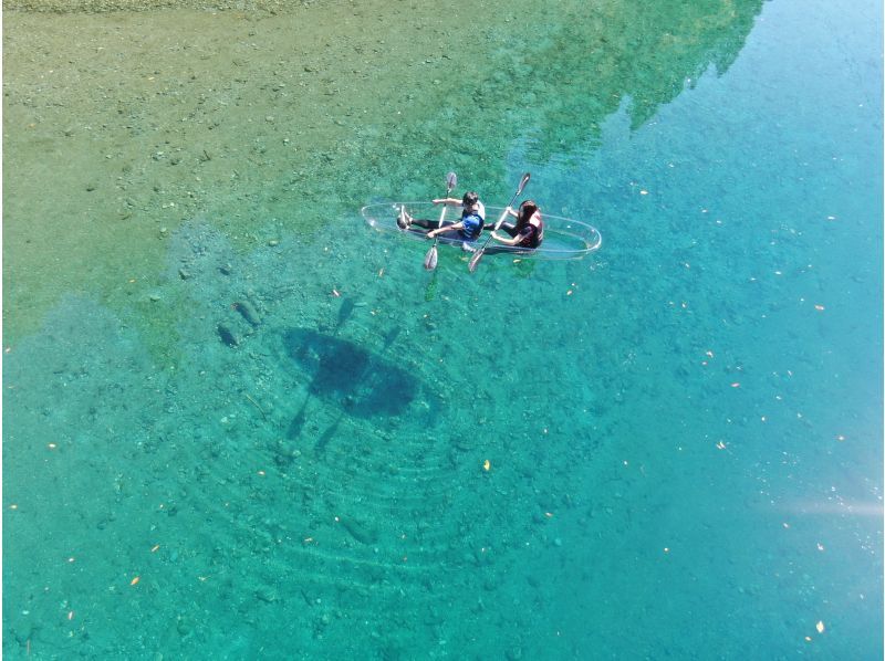 [Kochi・Niyodo River] Experience crystal kayaking (clear kayaking) in the middle of the Niyodo Blue and take drone photos! Data gift!の紹介画像