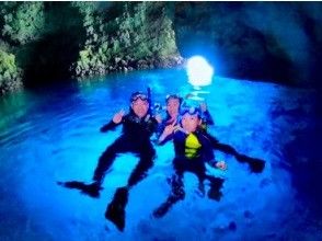 貸切ツアーで安心安全♪【沖縄恩納村・青の洞窟シュノーケル】５歳～６５歳参加可能☆＼ワクワク！！海・お魚・洞窟探検／当日予約可能！