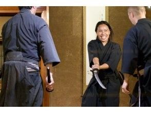 [Tokyo, Asakusa] SAMURAI experience! Learn authentic techniques from active movie actors! Beautiful sword handling, Japanese spirit and technique are all here!