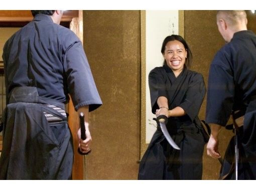 [東京/淺草] SAMURAI武士體驗！向現役電影演員學習的真實技巧！美麗的劍術、日本精神、科技都有！の画像