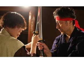 [SALE][Asakusa][Private] A set of a samurai show performed by actors and a samurai experience!