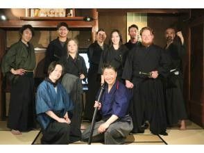 [Asakusa] A set of an exciting samurai show performed by actors and a samurai experience! A rare experience that can only be had in Japan!
