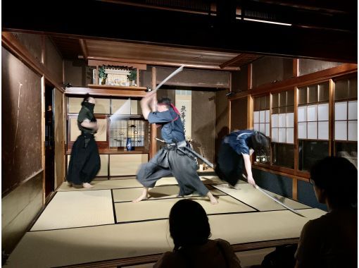 [Asakusa] 2-4 people! An exciting samurai show performed by actors and a samurai experience set! A rare experience that can only be had in Japan!の画像