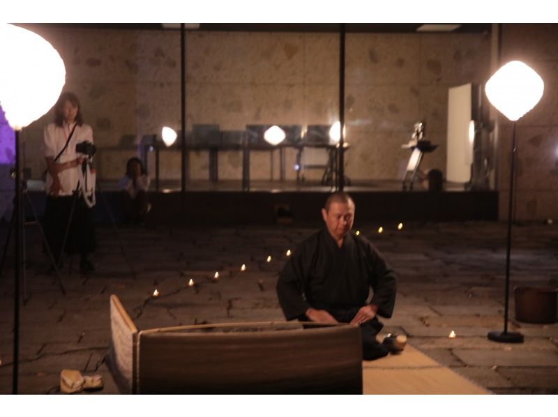 [คานากาว่า/คามาคุระ] การแสดงพิธีชงชาซามูไรในเมืองหลวงของซามูไร การบรรยายของภัณฑารักษ์ ห้องชามือถือ Ukinanの紹介画像