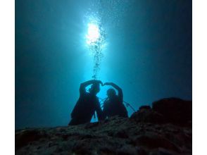 【沖縄 恩納村青の洞窟】10大特典無料 沖縄 青の洞窟ボート体験ダイビング 　専属ガイド・Goproカメラレンタル特典満載