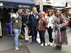 Tsukiji Market delicious and full, early bird food tour 