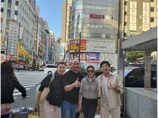 Tokyo Shinjyuku walking tour;Godzilla,Golden gai &street foodの画像