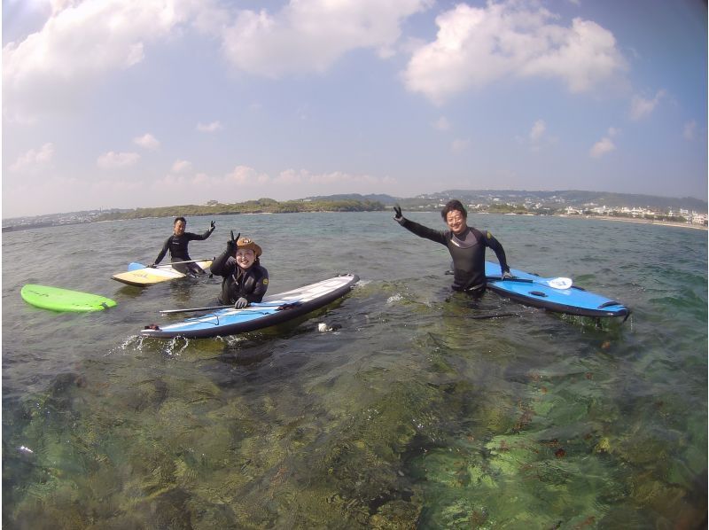 【沖縄・南部】"1組のみ"完全貸し切り☆SUPサーフィン体験ツアー！器材レンタル無料、写真・動画プレゼント！の紹介画像