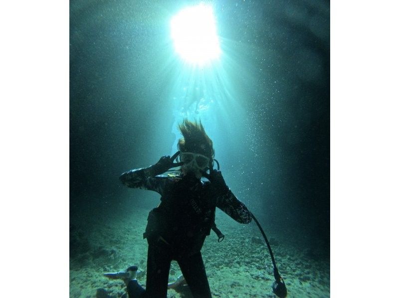 SALE！【ソロ活応援!!】沖縄・恩納村‐青の洞窟 体験ダイビング♪の紹介画像