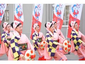[Yamagata / Zao Onsen] Walking tour of the hot spring town guided by the inn's husband or head clerk / Dispatch of the Hanagasa dance troupe (dance performances, classes, etc.)の画像