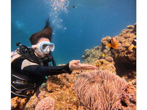 １名参加OK【恩納村】サンゴ村の海★熱帯魚クマノミと一緒に★ボート体験ダイビング★GoPro水中撮影データ全てプレゼント！の画像