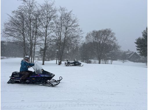 【AKITA】1-hour Snowmobile riding for beginner (single-seater)の画像