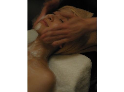 Exquisite personalized facial in a private roomの画像