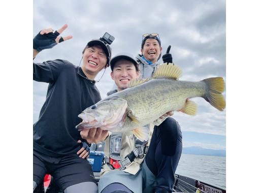 SALE! [Shiga/Otsu] Lake Biwa Fishing Experience "One-day Fishing Plan" Beginners welcome! Empty-handed OKの画像