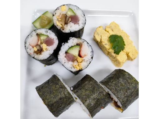 【池袋・東京】日本の味わいを満喫！寿司ローリング体験　太巻き・細巻き、小鉢＆デザートの画像