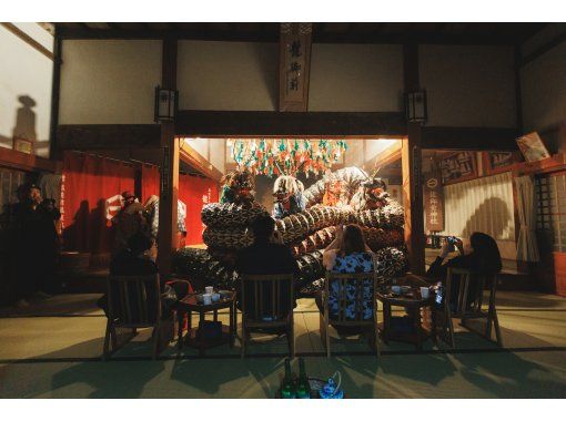 [Shimane/Onsentsu] Private Iwami Kagura experience limited to 1 group per day - Sake pairing and interaction with dancers at a historic shrineの画像