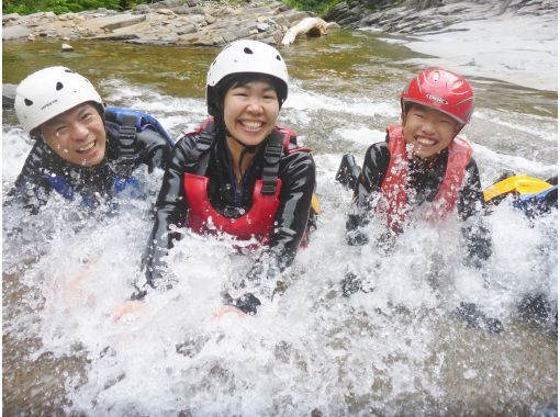 <Mid-June to September> [Minakami, Gunma] Half-day canyoning course! Have fun at a theme park in the great outdoors! [Youth discount] available (^o^)俿の画像