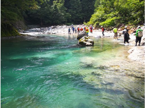 [Akita/Shirakami Mountains] One day river trekking in Shirakami Mountains ~ A day of fun for both adults and children to enjoy in the clear stream ♪ <Free photo data>の画像