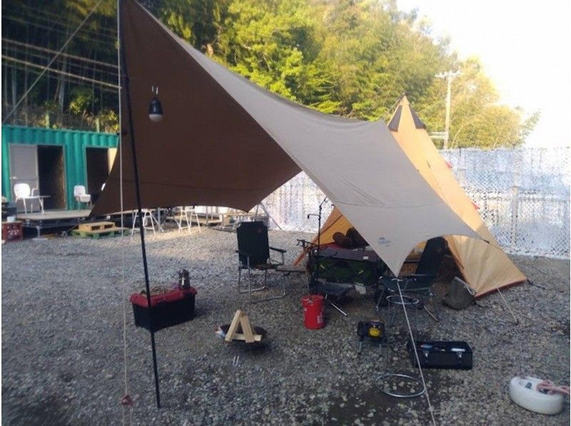 【静岡・熱海】PrivateOutdoorFacility アウトドア体験施設「ベースキャンプ湯河原」テント・タープサイト（2～15名）の紹介画像