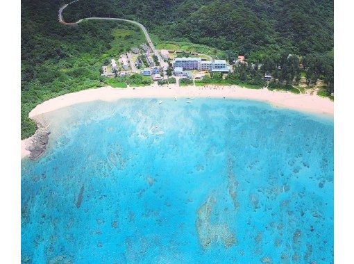 【那覇発／慶良間日帰り】チャータークルーザーで行く！慶良間諸島『渡嘉敷島』とかしくビーチ海水浴ツアーの画像