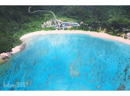 【那覇発／慶良間日帰り】チャータークルーザーで行く！慶良間諸島『渡嘉敷島』とかしくビーチ海水浴ツアーの画像