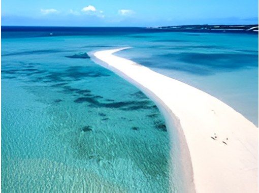 【沖縄・宮古島】SUPで行くユニの浜！世界屈指の美しい宮古島の海で一生の思い出作り！＜無料写真付＞！安心のガイドサポート付！の画像