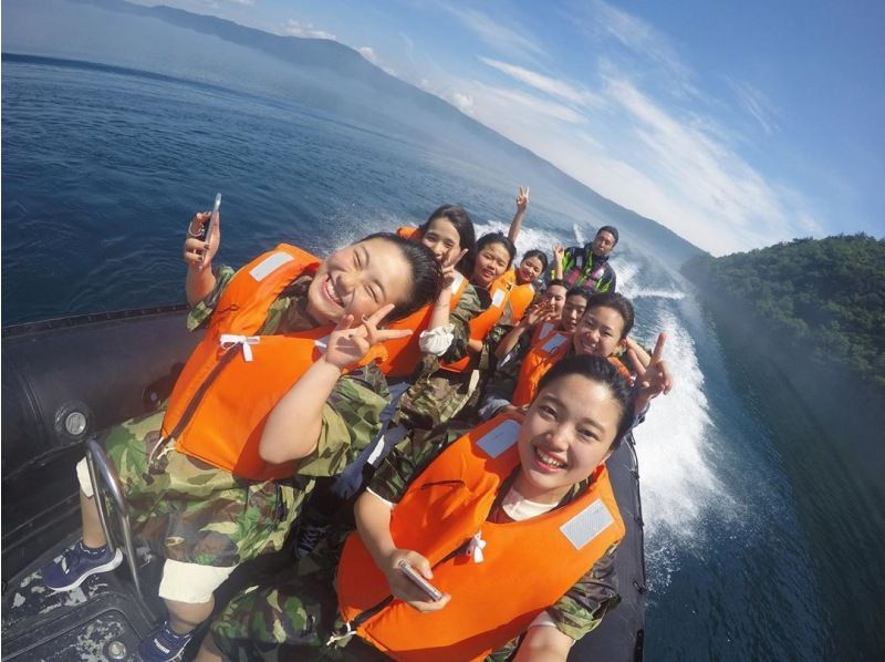 Lake Towada [Guriland Rib Tour] Boat tour around the world's largest double caldera lake.