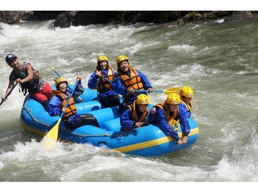 [Gifu/Gujo] Enjoy the great outdoors of the Nagara River [Rafting experience + private tent sauna] Fully equipped facilities (half-day tour)の画像