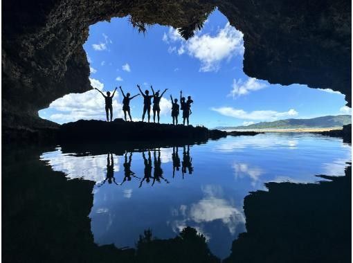 [Blue Cave] 95% chance of encountering sea turtles★OK on the day [2 hours] Beginners welcome! [8 trips per day] See lots of tropical fish and clownfish! [Free transfers/equipment/photos]の画像