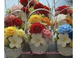 A one-of-a-kind Mother's Day gift. Flower arrangement experienceの画像