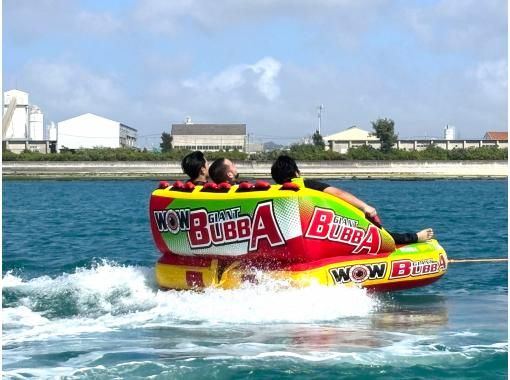 [Okinawa, Itoman] Unlimited 100-minute rides on a variety of towing tubes in the sea of a deserted island! Have fun in the Okinawan sea with clear kayaks, clear SUPs, and sea scooters!の画像