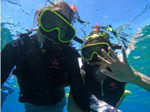 [Okinawa, Sesoko Island] Free 4K camera (GoPro) photo shoot gift ♪ Banana boat snorkeling tour & jet skiing & 2 types of marineの画像