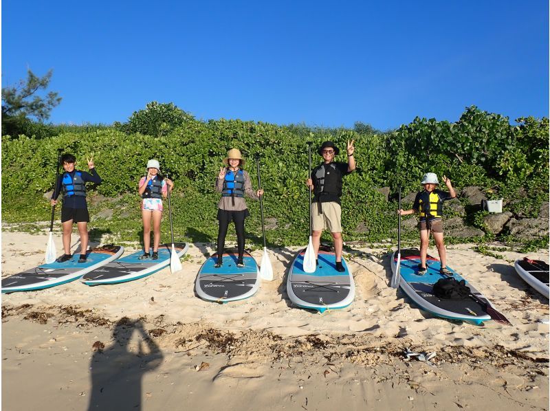 [Okinawa, Onna Village/Maeda Cape area] Enjoy your summer vacation in the ocean of Okinawa! Enjoy the extremely "emotional" Maeda Blue! A fully-chartered SUP cruising tour!の紹介画像