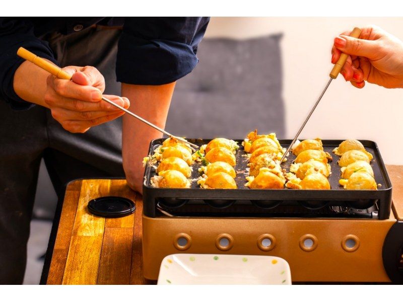 Takoyaki making experience ~Popular Japanese street food~の紹介画像