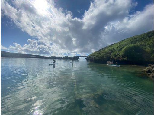 New Year's limited plan! [Okinawa, Miyakojima] Recommended for families and groups! Private SUP and snorkel tour! 150-minute tour (with explanation of the experience and photo shoot)の画像