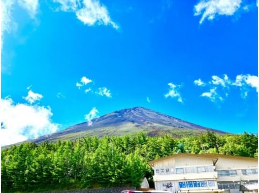 ひんやり絶景・鳴沢氷穴＆ 標高2,300m！富士山五合目バスツアー ～旬の果実 桃とメロンの スイーツビュッフェ&【029029-1298】の画像