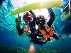 ★ 오키나와 본섬 · 북부 · 화려한 물고기 산호가 많이 인기 고릴라 쵸 스노클링 ♪ GoPro 사진 데이터 무료! 여성・커플・가족에게 추천!