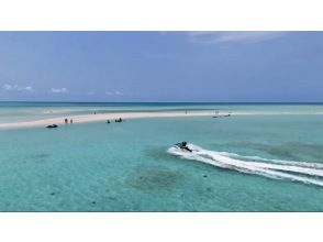 【沖縄・宮古島】ジェットスキーで行くユニの浜ツアー、透明な海と白砂の楽園へ出発★全身で海風を感じて気分爽快で贅沢な時間！ツーリングあり！