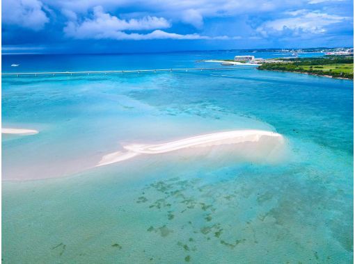 [Okinawa, Miyakojima] Head off on a jet ski to Uni Beach, a paradise of crystal clear water and white sand.の画像