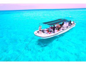 Enjoy a luxurious time on a chartered boat [Miyakojima] We will guide you to the best spots of the day in the waters around Yaebiji and Irabujimaの画像