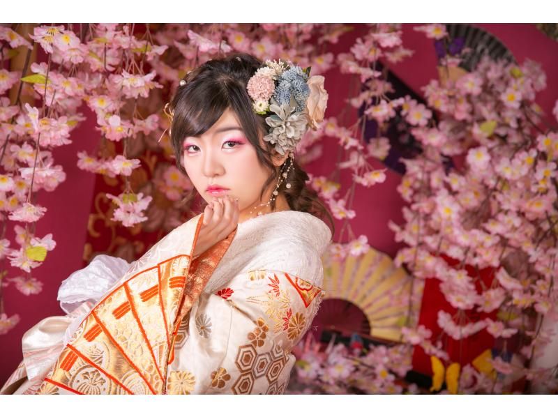 Super Summer Sale 2024 [10 minutes walk from Kiyomizu-dera Temple] Cherry Blossom Plan♪ (From 1.5 hours per person) Take photos with your friends in a cute lace kimono! For more information, see details →の紹介画像