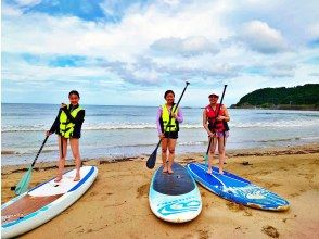 【宮崎・日南/サップ体験】ビーチワルンハダシ集合：海の上を散歩に出かけよう！家族のチャレンジプラン：SUP90