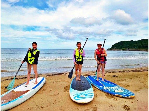 【宮崎・日南/サップ体験】ビーチワルンハダシ集合：海の上を散歩に出かけよう！家族のチャレンジプラン：SUP90の画像