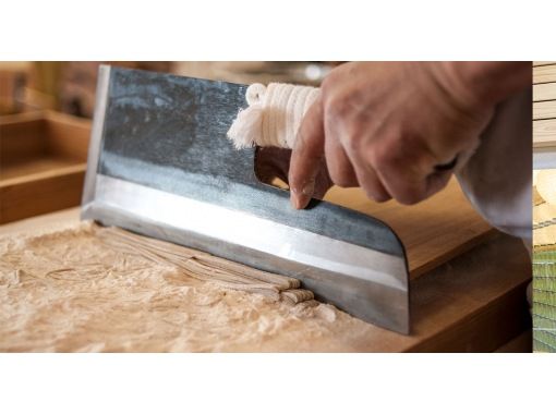 【Tokyo Asakusa Kappabashi】Experience Big soba knife Soba Making Classの画像