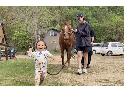 [Hokkaido, Sapporo] Horse Dialogue Program for Family ~Strengthening family relationships through horses~ *No horse ridingの画像