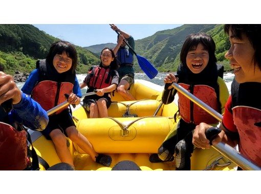 [Kochi・Shimanto River] Rafting 1-day experience tour! Enjoy the rapids and SUP to your heart's contentの画像