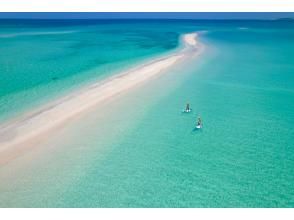[Miyakojima] Super Summer Sale "Uni Beach Tour" [Limited to one group per day] Uni Beach tour on a clear SUP or clear kayak! [Drone photography included]