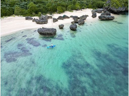 【宮古島/SUP】和攝影師一起去只能搭乘SUP登陸的地方。私人旅遊！包括照片和無人機攝影の画像