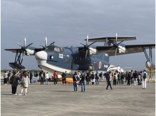 【東京駅発着】普段は非公開の米軍基地へ！アメリカ海軍厚木基地「日米親善春まつり2025」入場バスツアー【029029-1167】の画像